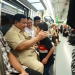 Revitalisasi Stasiun Tanah Abang Diresmikan, Prabowo Naik KRL Bareng Warga