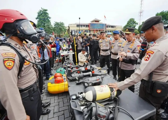 Kapolri Listyo Sigit Tegaskan Kesiapan Polri Hadapi Potensi Bencana di Musim Hujan