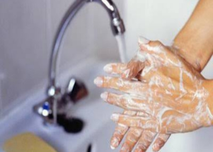 dr. Rina Sihombing Sebut Rajin Cuci Tangan Bisa Kurangi Risiko Penyakit Hingga 70 Persen