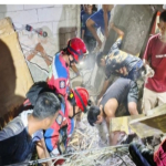 Dua Warga Pademangan Selamat Setelah Rumah Ambruk Diterjang Hujan Deras dan Angin Kencang