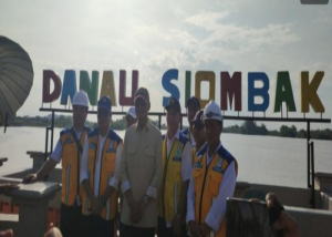 Menteri PU Dody Hanggodo Tinjau Revitalisasi Danau Siombak, Tanggul Penahan Banjir Dilanjutkan 2026