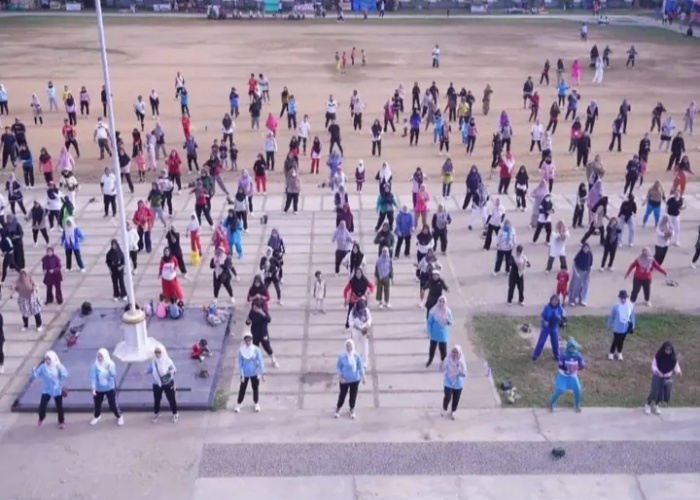 Dwi Kartika Reza Pahlevi Dorong Warga Labusel Hidup Sehat Lewat Car Free Day dan Senam CTPS