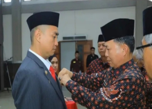 Bupati Hendri Yanto Sitorus Terima Medali Kejuangan 9 Windu dari DHD 45