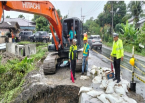 Jalan Lintas Sumatera Labuhanbatu Longsor, Polisi Terapkan Buka Tutup Lalu Lintas